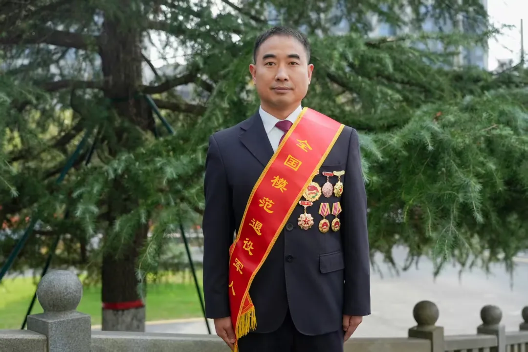 戎装虽变，初心未改——记“全国模范退役军人”郭锁